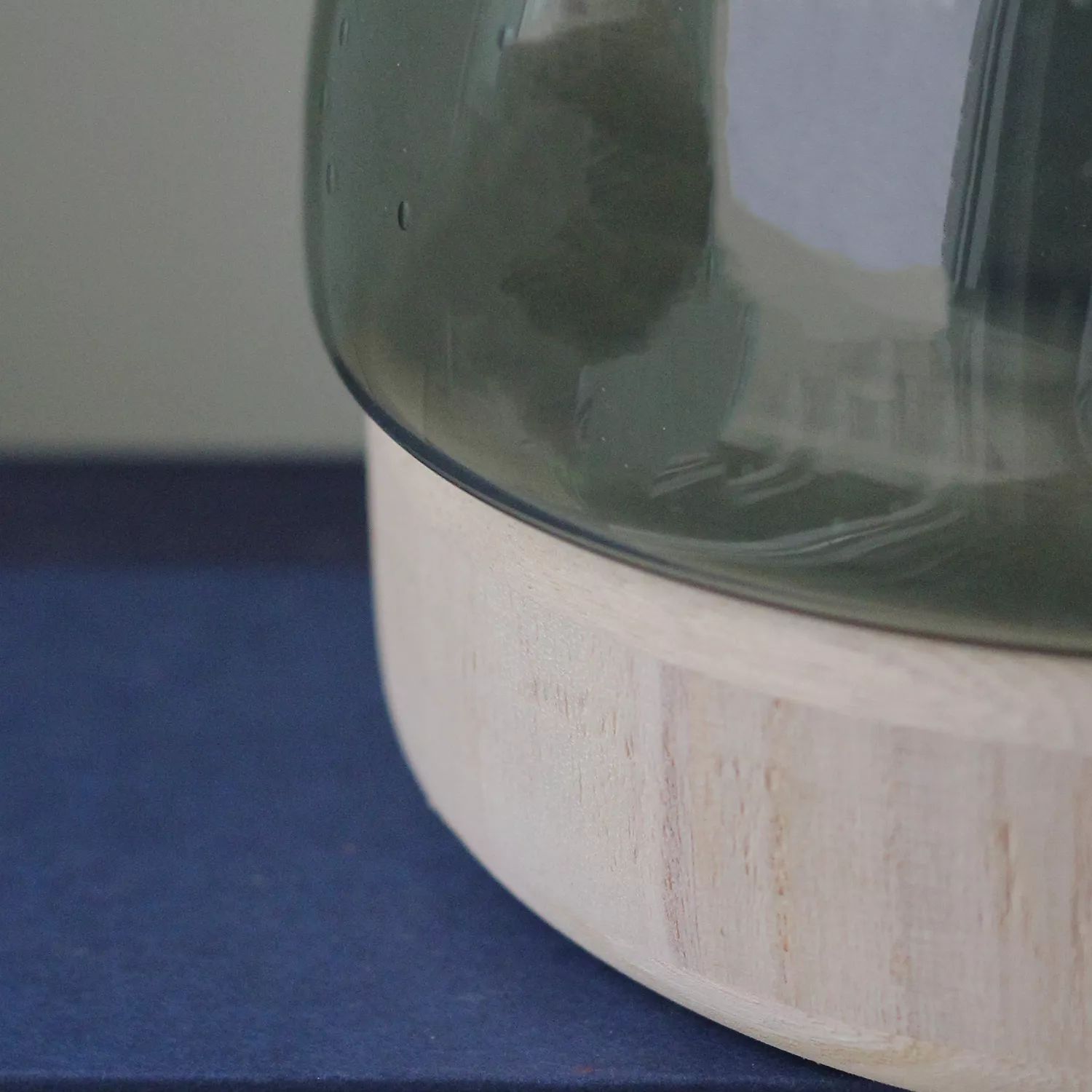 Подсвечник на столбе из пузырчатого стекла 7,75 дюйма с деревянным основанием