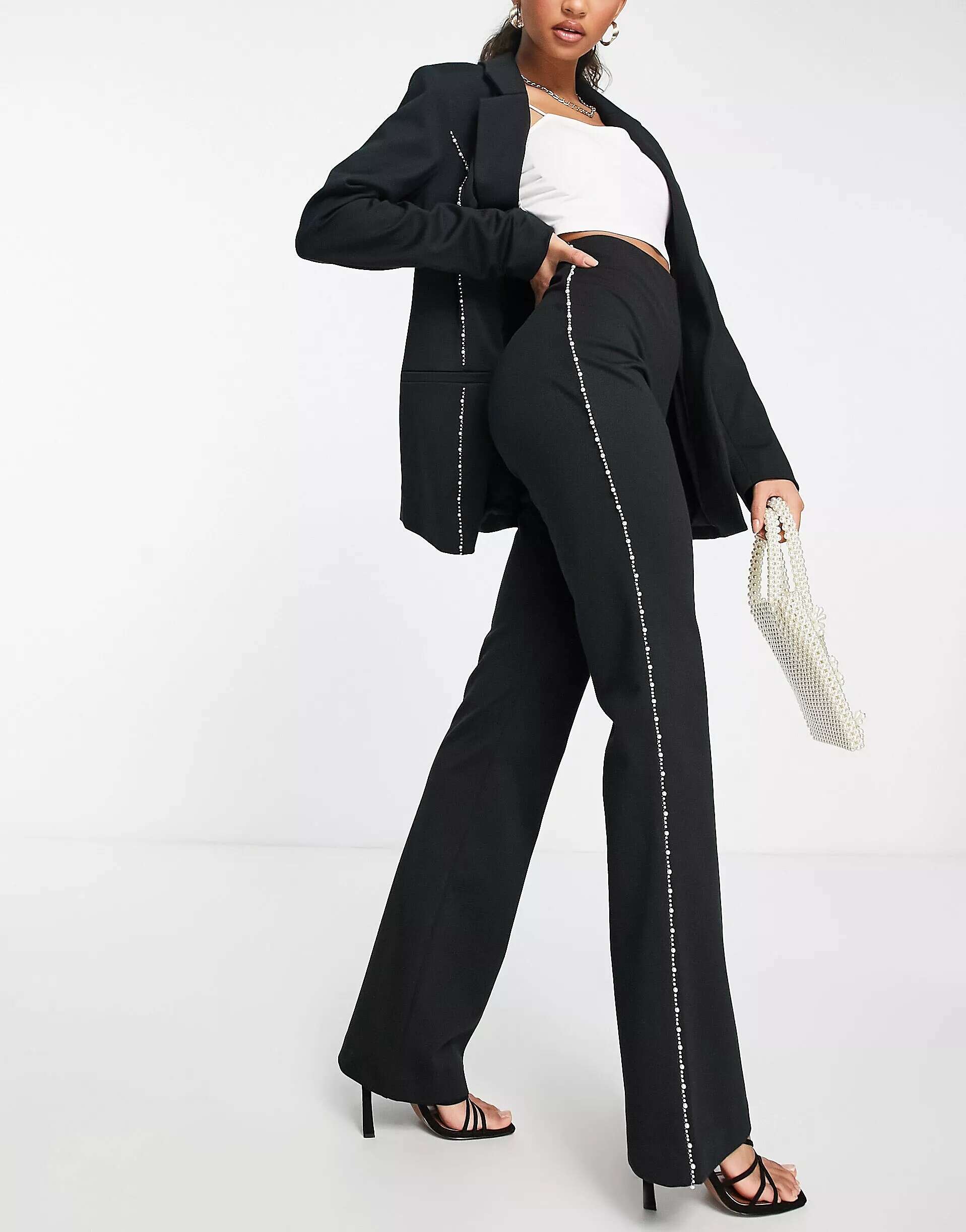 Черные брюки Miss Selfridge с расклешенной талией и жемчужной отделкой по бокам