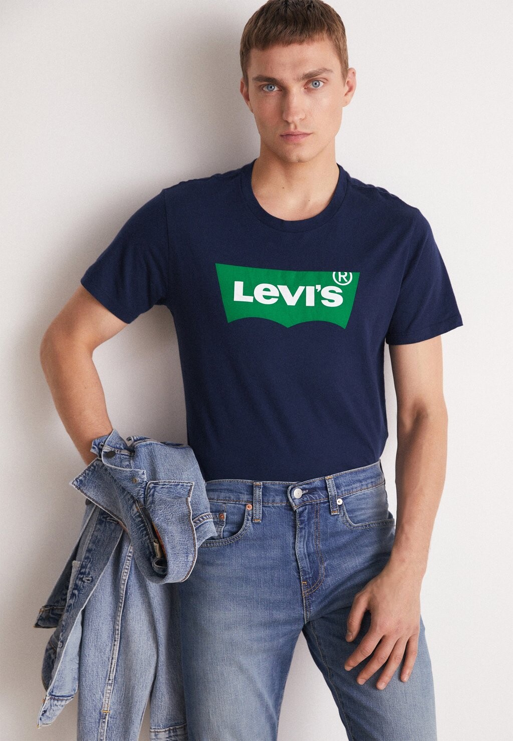 

Футболка с принтом Levi's, темно-синий