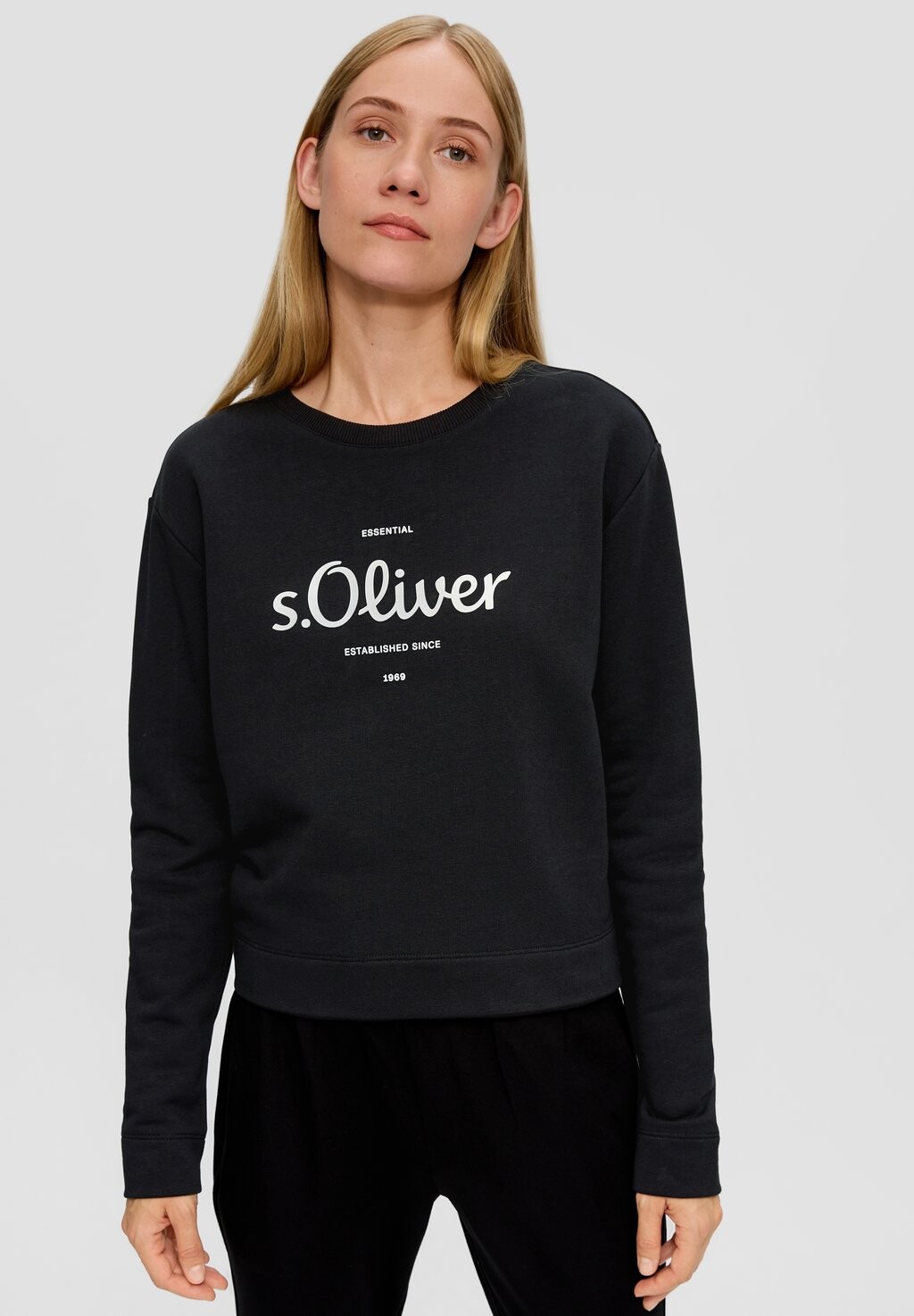 

Толстовка с капюшоном s.Oliver, черный
