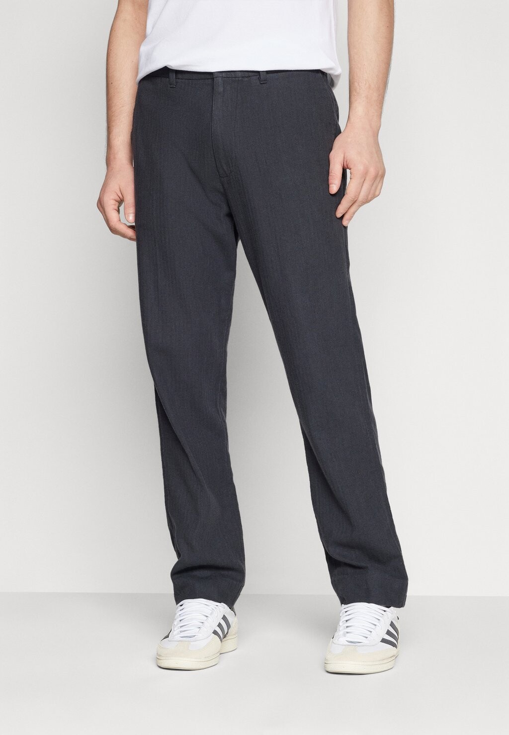 

Брюки TROUSER Abercrombie & Fitch, цвет black herringbone