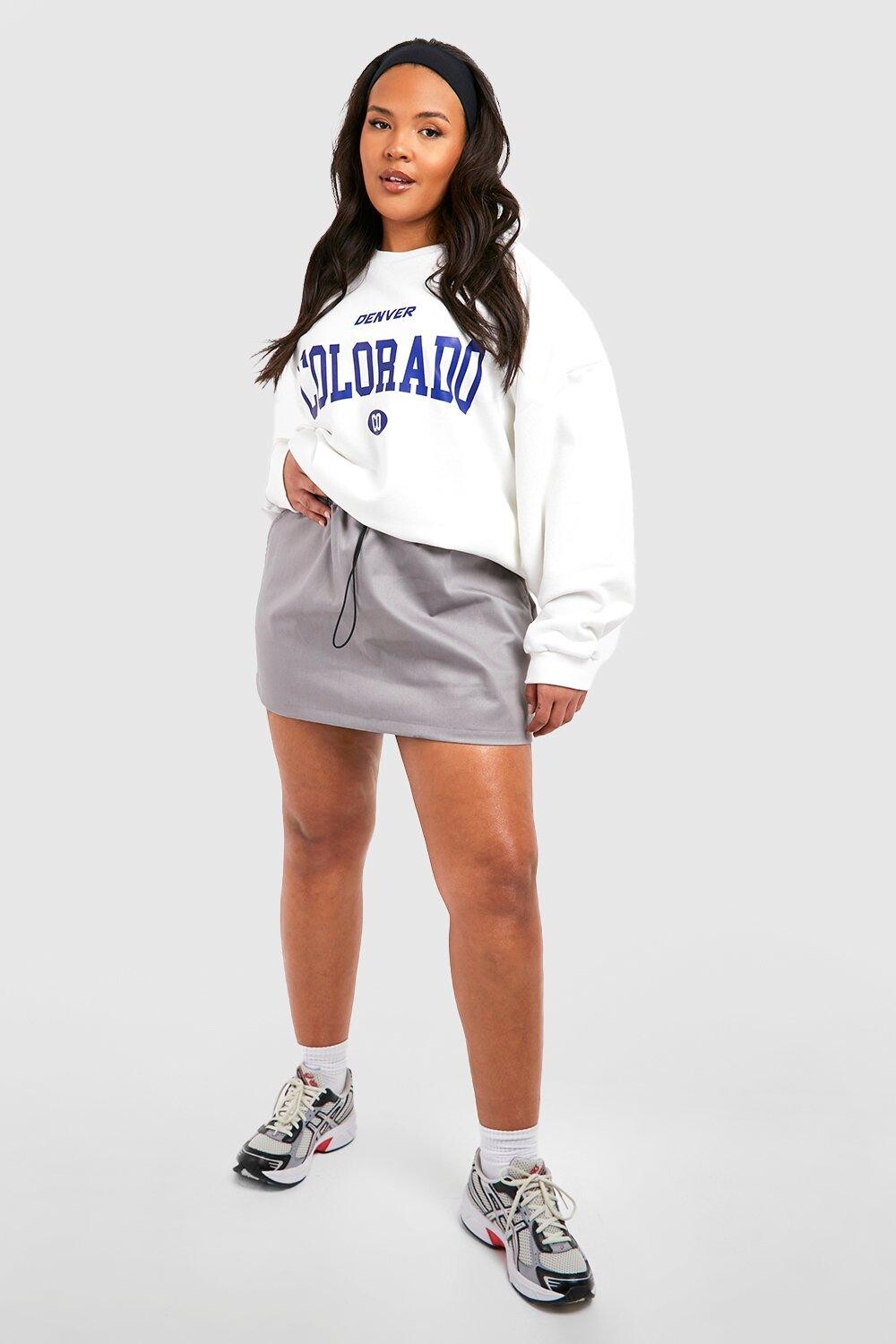 

Свитшот оверсайз plus colorado varsity Boohoo, экру