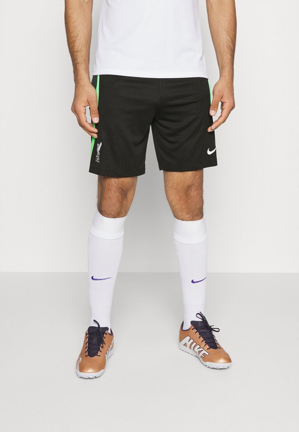 

Спортивные шорты LIVERPOOL FC STRIKE SHORT Nike, черный/ядовитый зеленый/белый