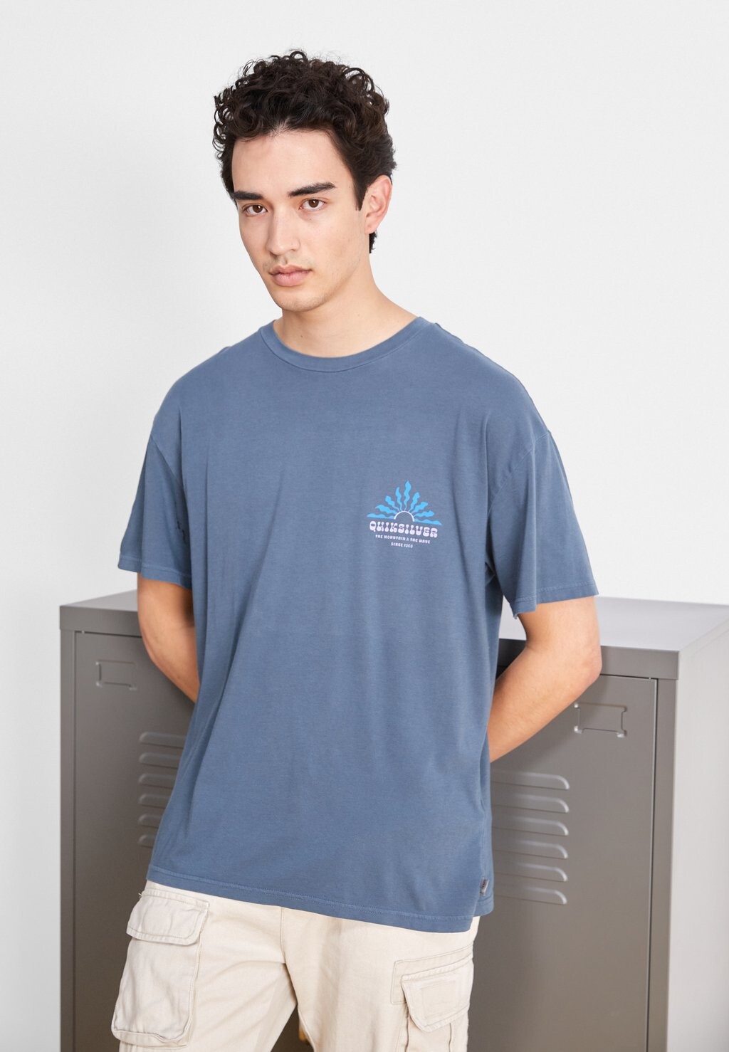 

Футболка с принтом Quiksilver, синий