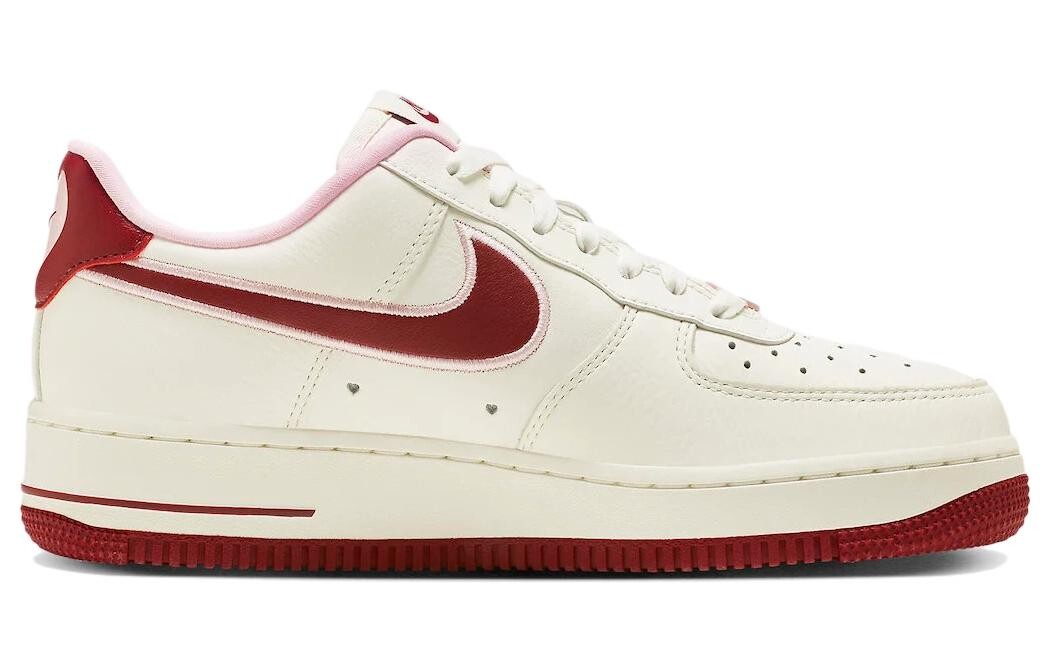 

Кроссовки Nike Air Force 1 Low Skate женские, белый / розовый