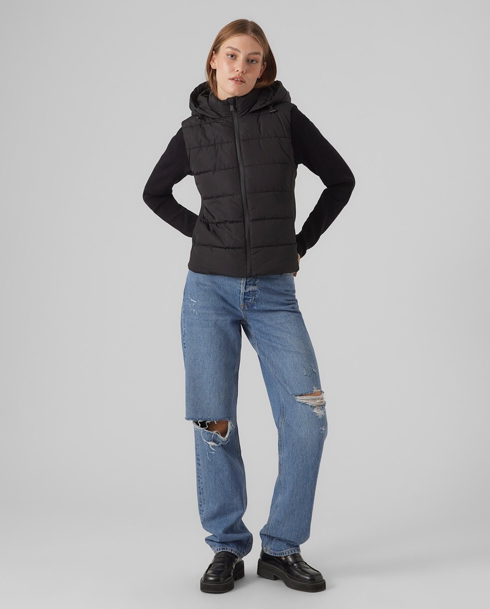 

Женский пуховик с шапкой Vero Moda, черный
