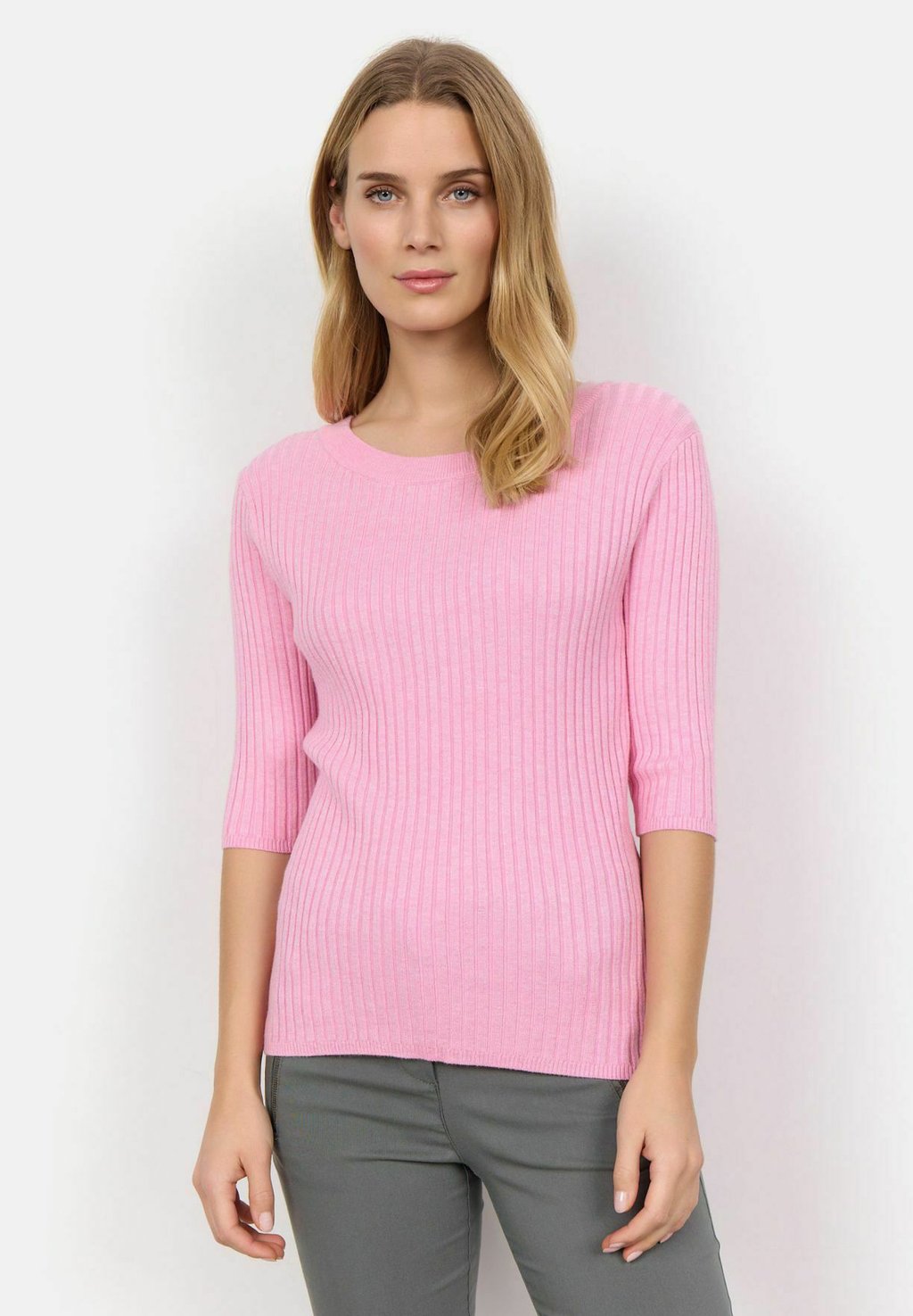 цена Вязаный свитер DOLLIE Soyaconcept, цвет pink melange