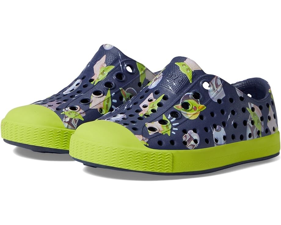 

Кроссовки Native Shoes Jefferson Star Wars Print, цвет Regatta Blue/Chartreuse Green/Mando All Over Print