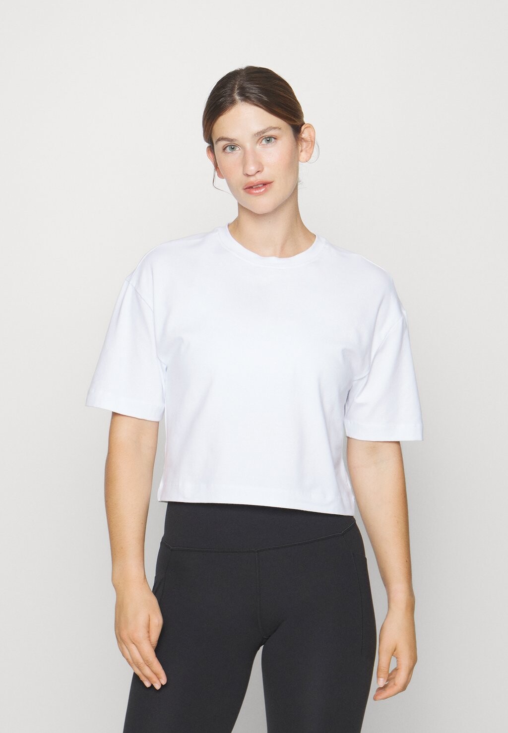 

Базовая футболка EVERYDAY CROPPED ICANIWILL, цвет white