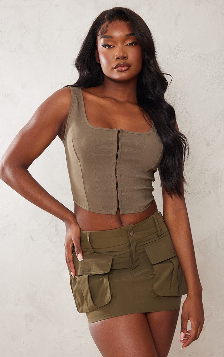 

PrettyLittleThing Высокий корсет цвета хаки с крючками и проушинами