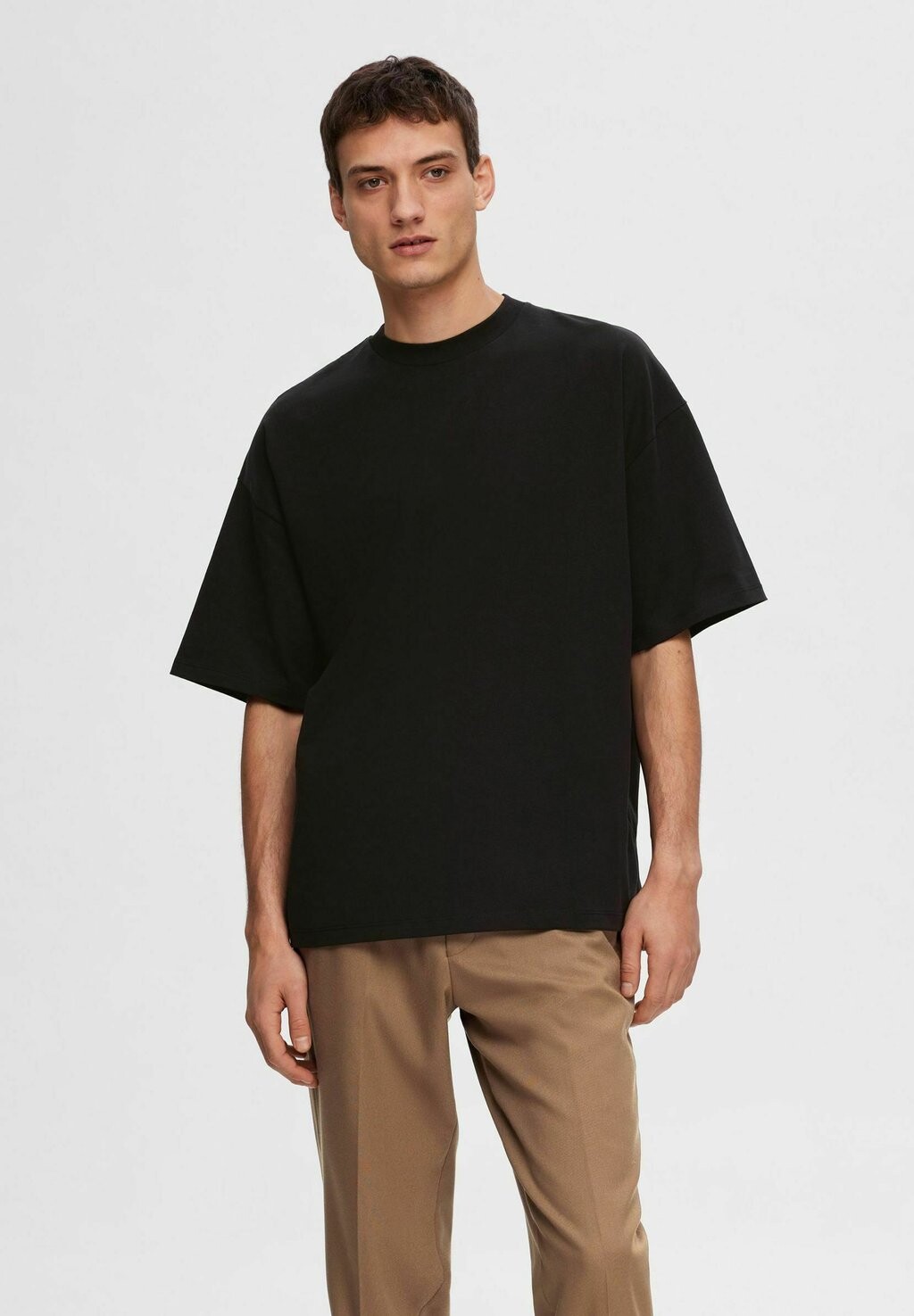 

Футболка базовая BOXY FIT Selected Homme, цвет black