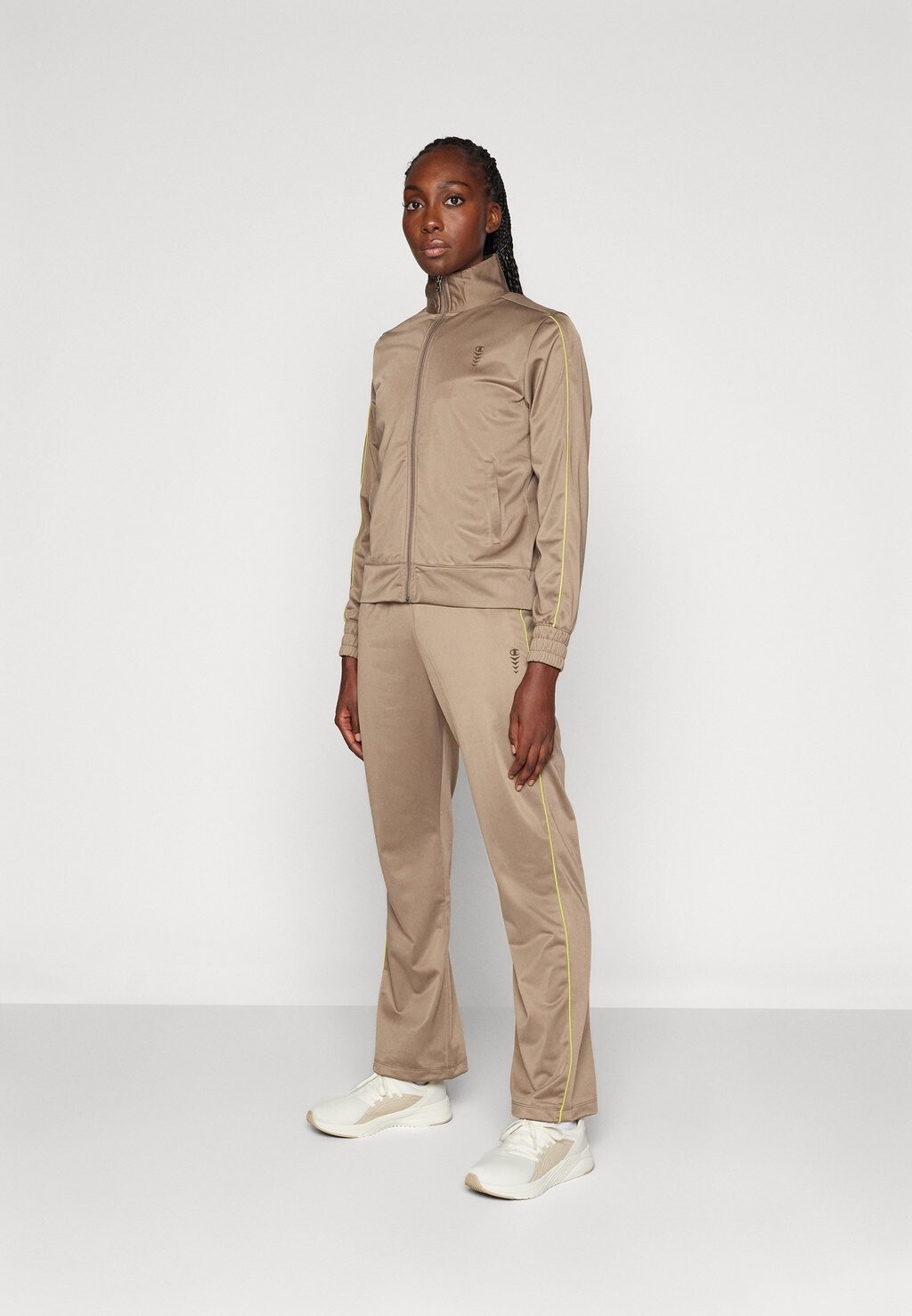 

Спортивный костюм TRACKSUIT Champion, цвет sand