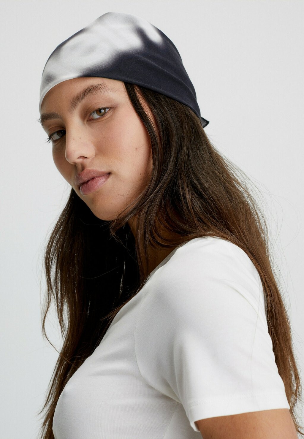 

Головной убор Calvin Klein Jeans, черный