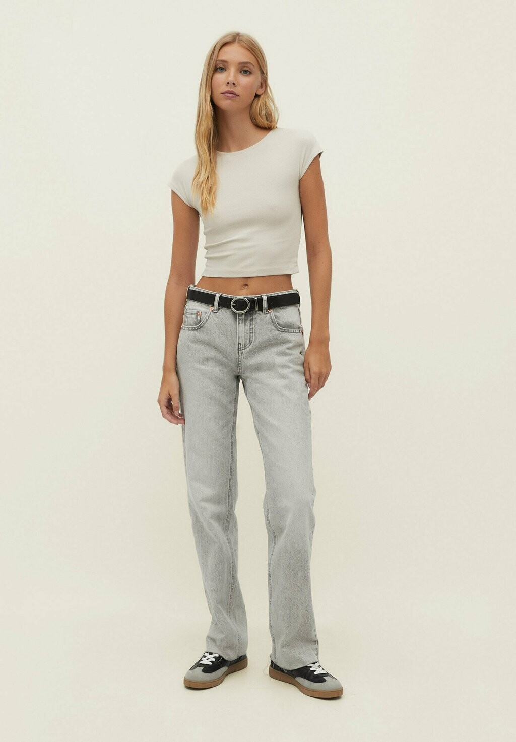 

Ремень With Round Buckle Stradivarius, цвет black denim