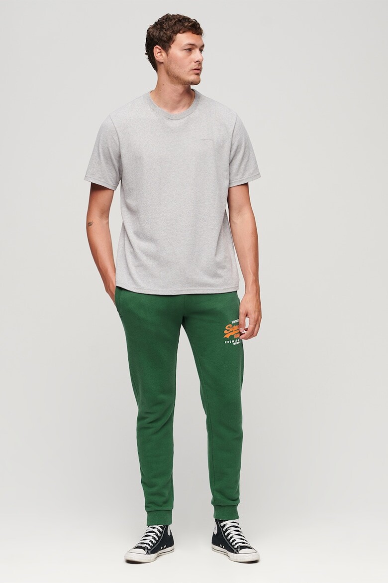 

Хлопковые спортивные штаны с логотипом Ovin Classic Heritage Superdry, зеленый