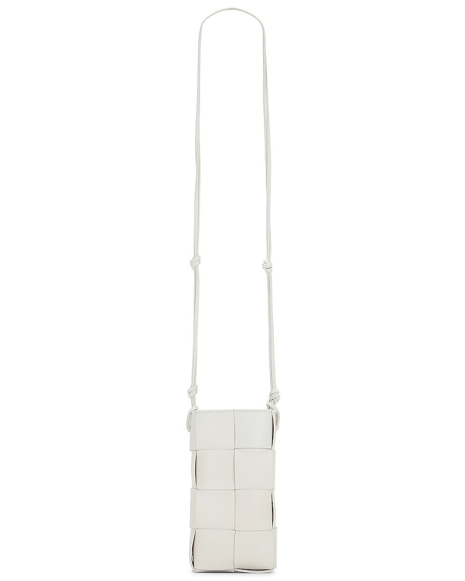 

Сумка кросс-боди Bottega Veneta Phone Pouch, цвет Chalk & Gold
