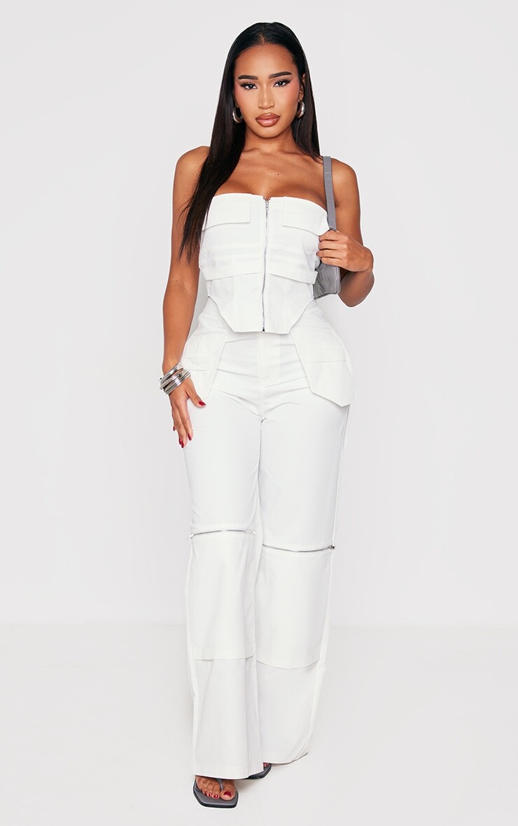 

PrettyLittleThing Белые тканые брюки Shape с молнией, Белый