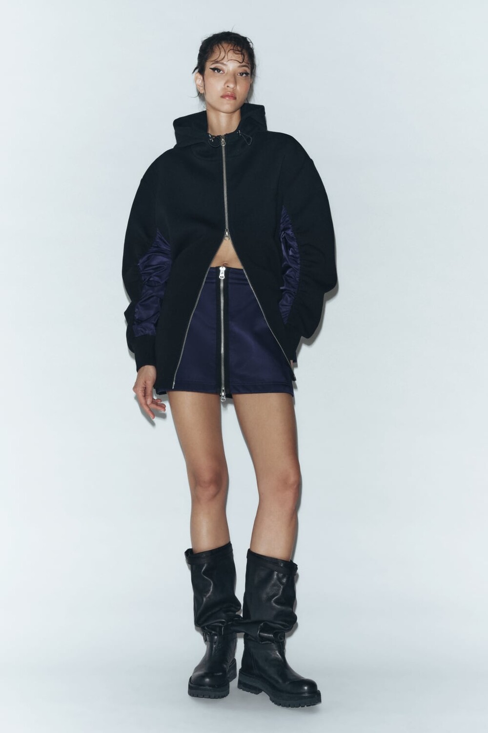 

Мини-юбка из контрастного нейлона ZARA, голубовато-черный