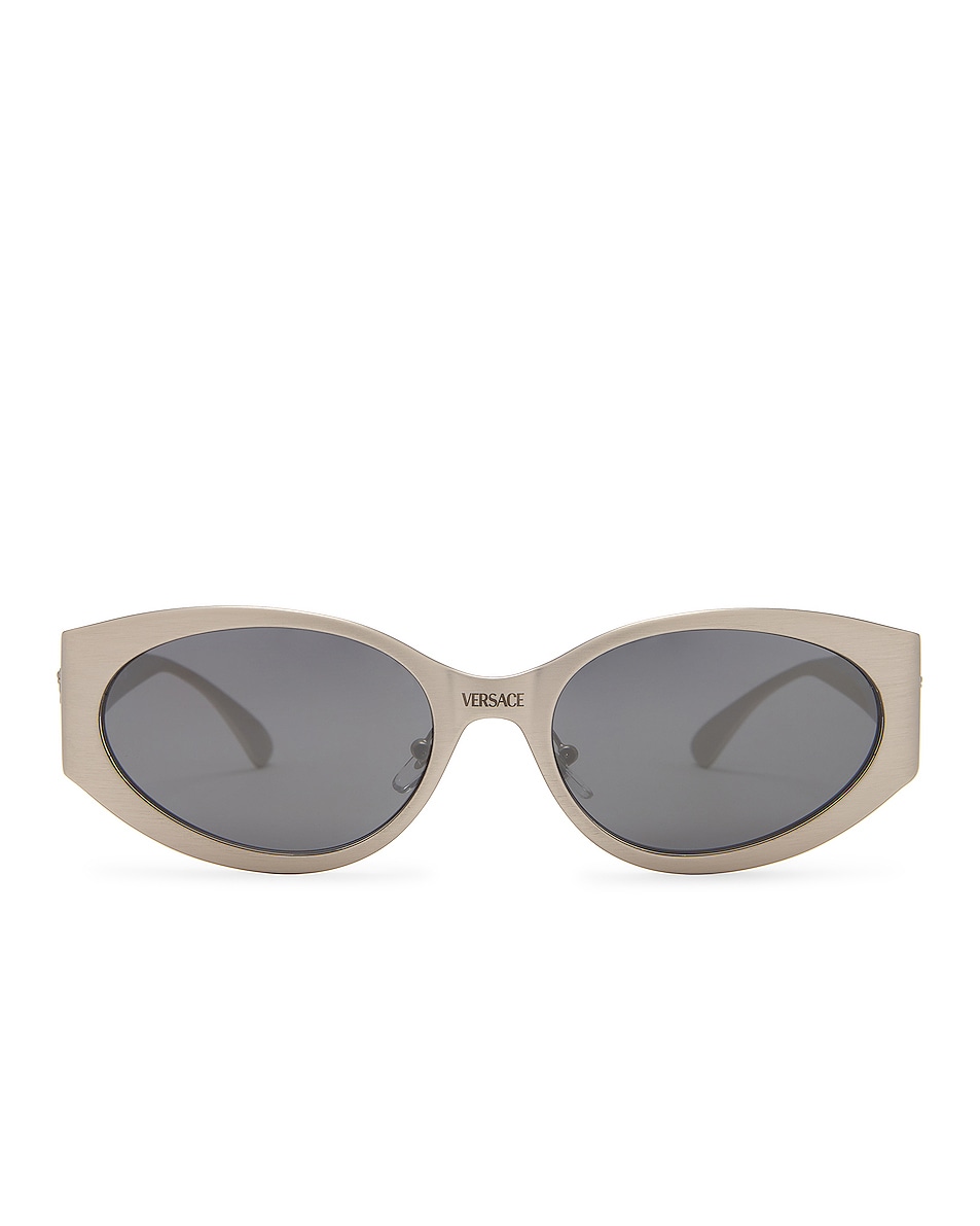 цена Солнцезащитные очки Versace Oval, цвет Silver & Light Grey Mirror Silver
