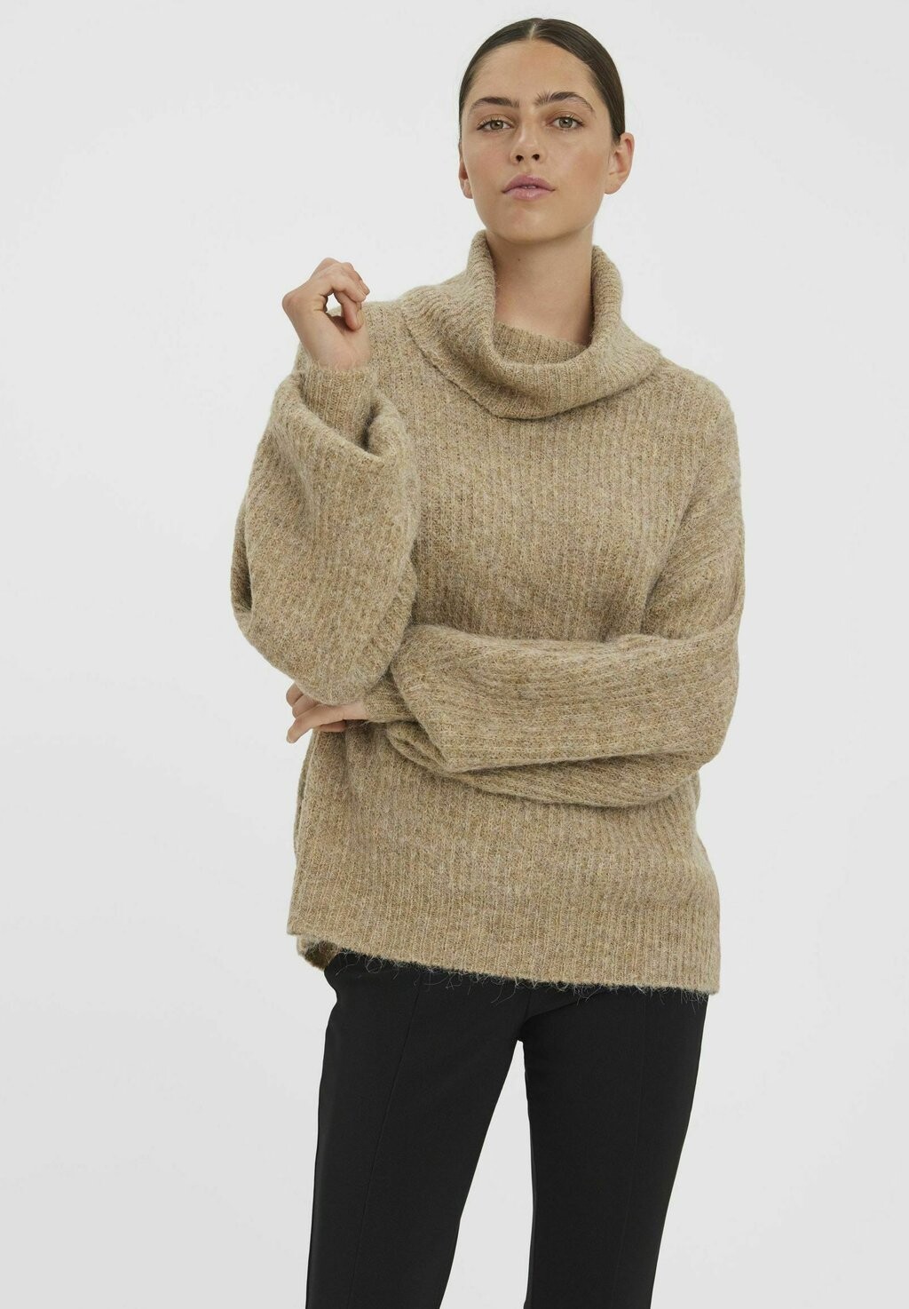 

Свитшот Vero Moda Curve VMCJULIE LS BOXY, цвет silver mink