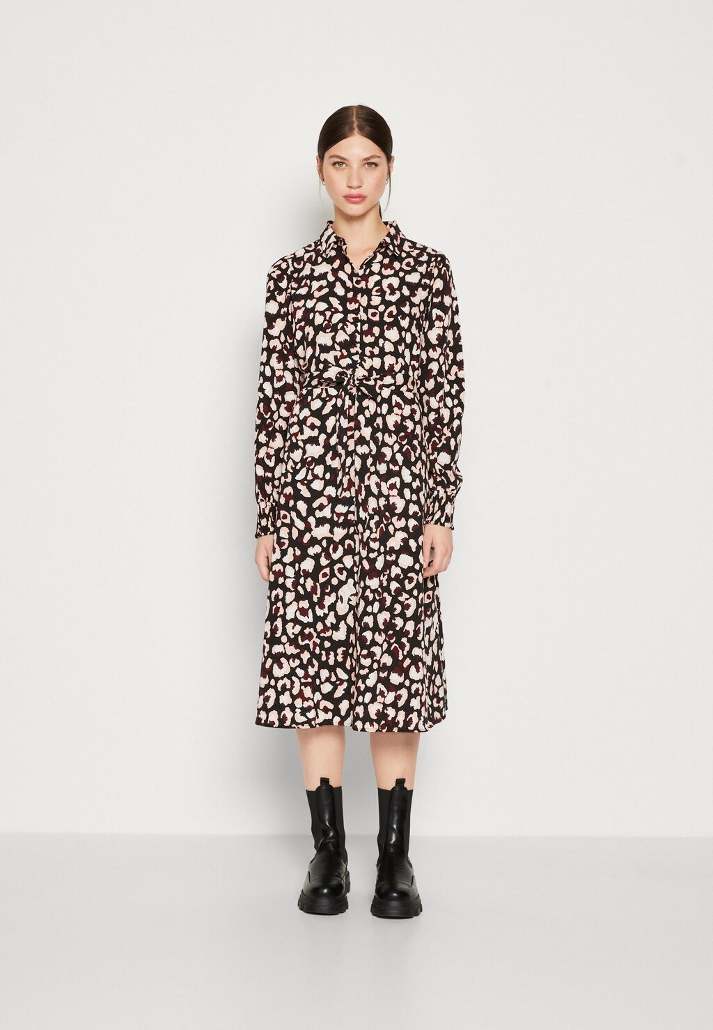 

Платье-рубашка PCFALISHI MIDI SHIRT DRESS Pieces, черный