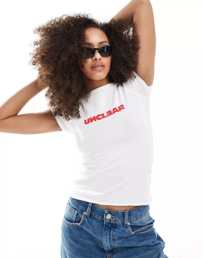 

Белая футболка с рисунком Pull&Bear