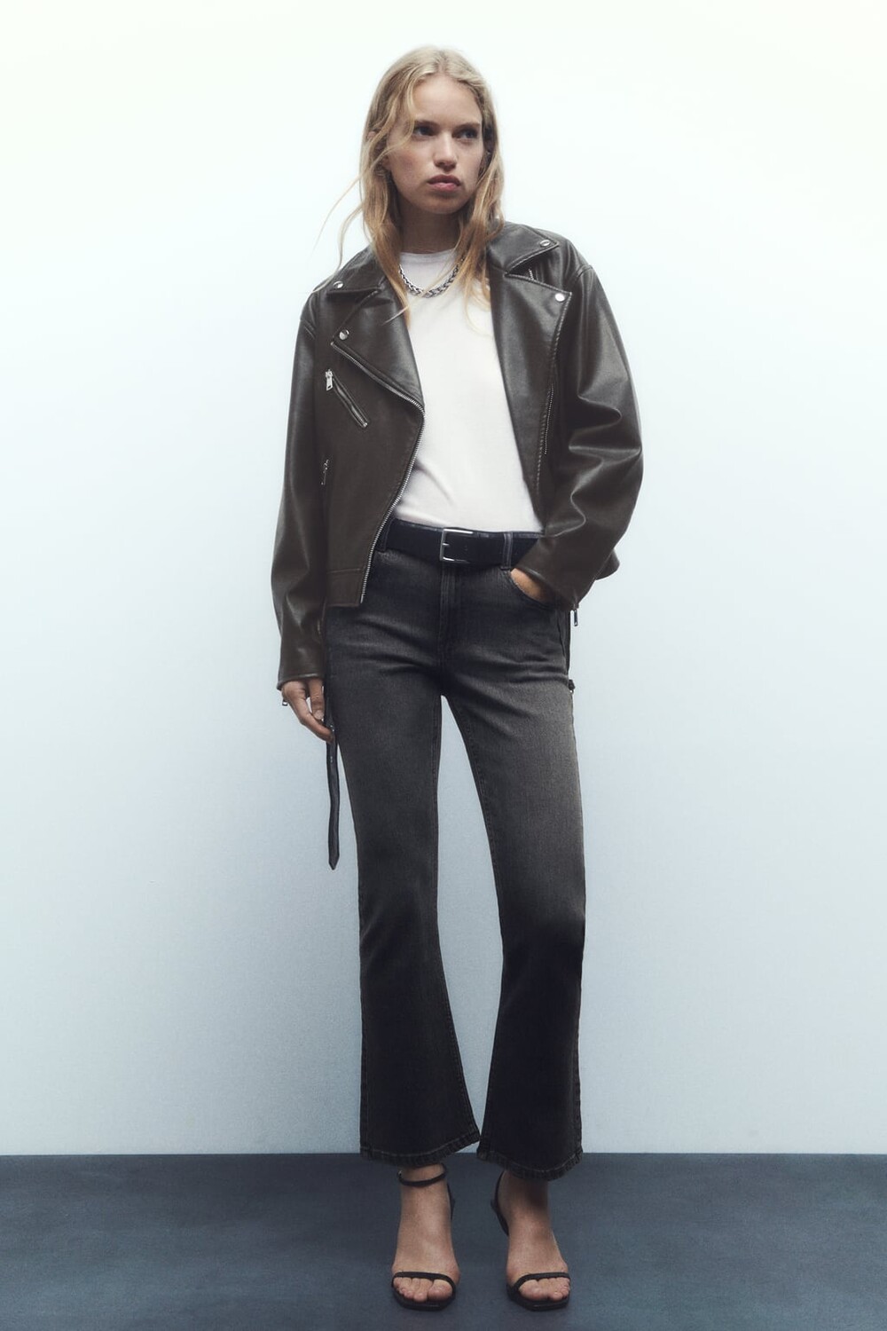 

Джинсы из денима средней посадкой z1975 ZARA, черный