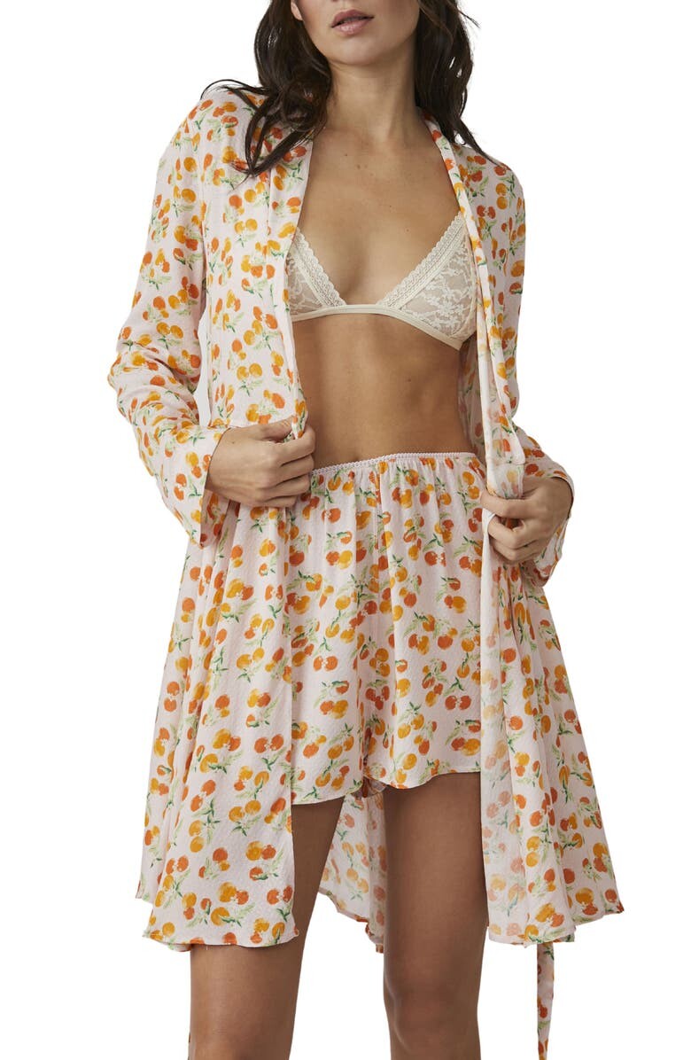 

Халат с фруктовым принтом Worth It FREE PEOPLE
