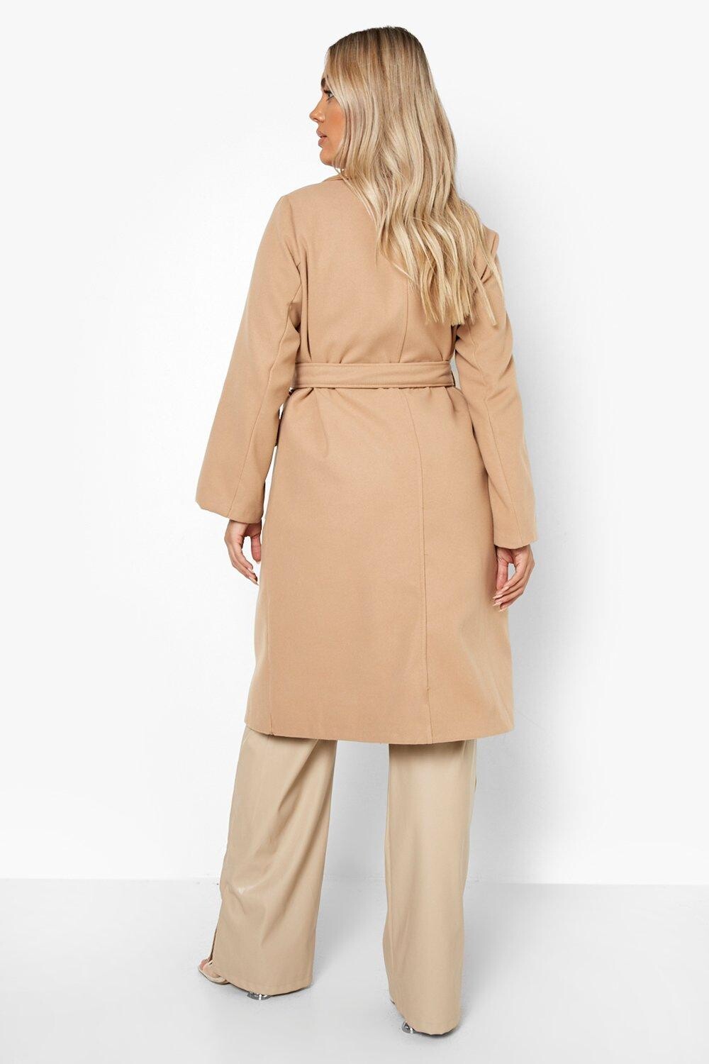 

Длинное пальто с поясом на заказ Plus boohoo, бежевый