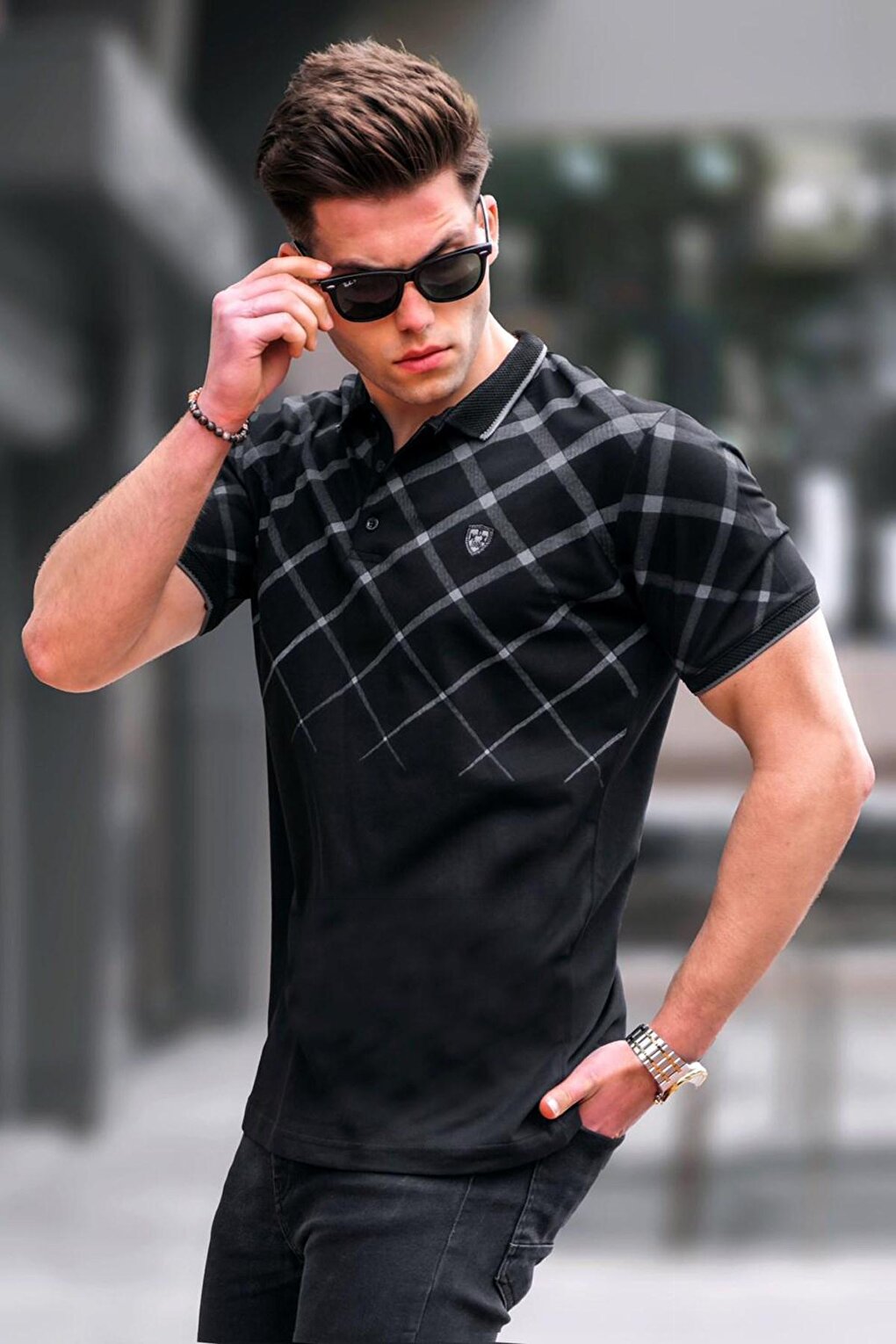 Черная мужская футболка с воротником-поло на пуговицах 5867 MADMEXT