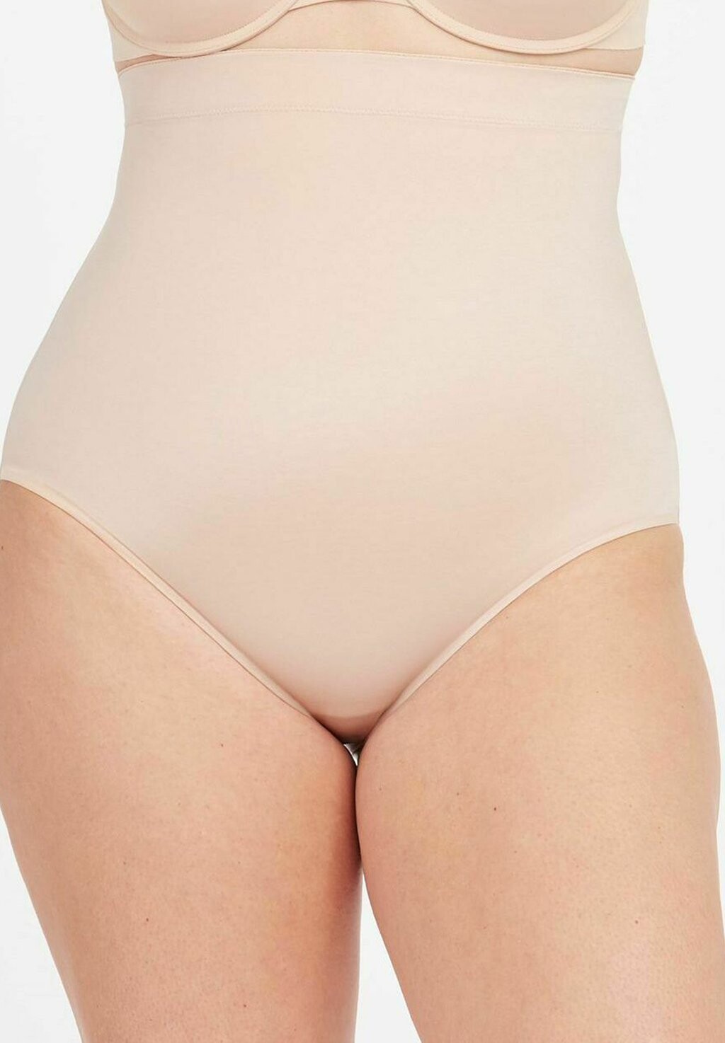 

Корректирующее белье Spanx