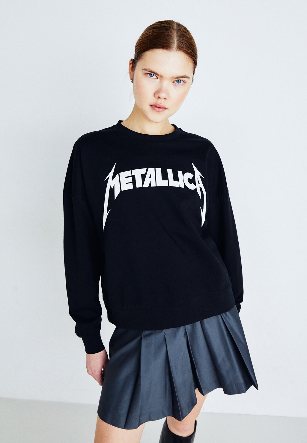 

Толстовка NMARIEL METALLICA Noisy May, цвет black/white