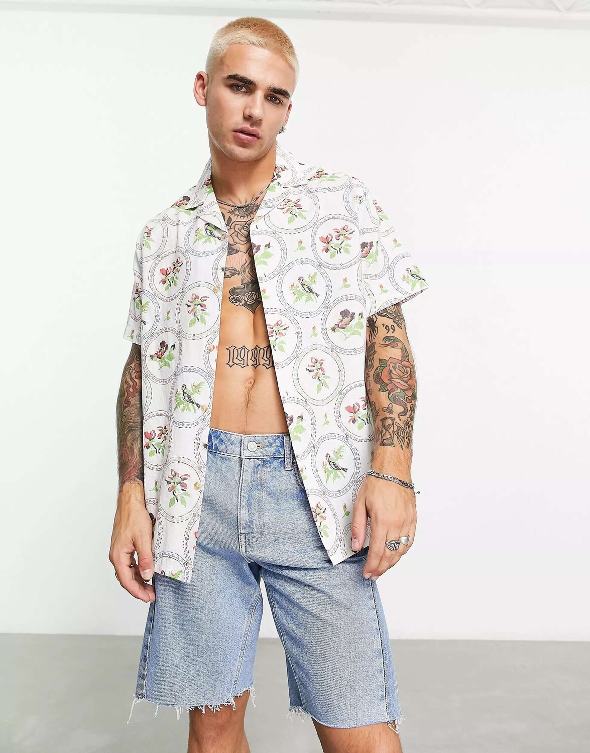 

Свободная рубашка из смесового льна с гобеленовым принтом ASOS