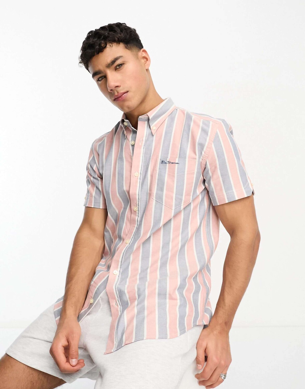 

Светло-розовая оксфордская рубашка в полоску с короткими рукавами Ben Sherman