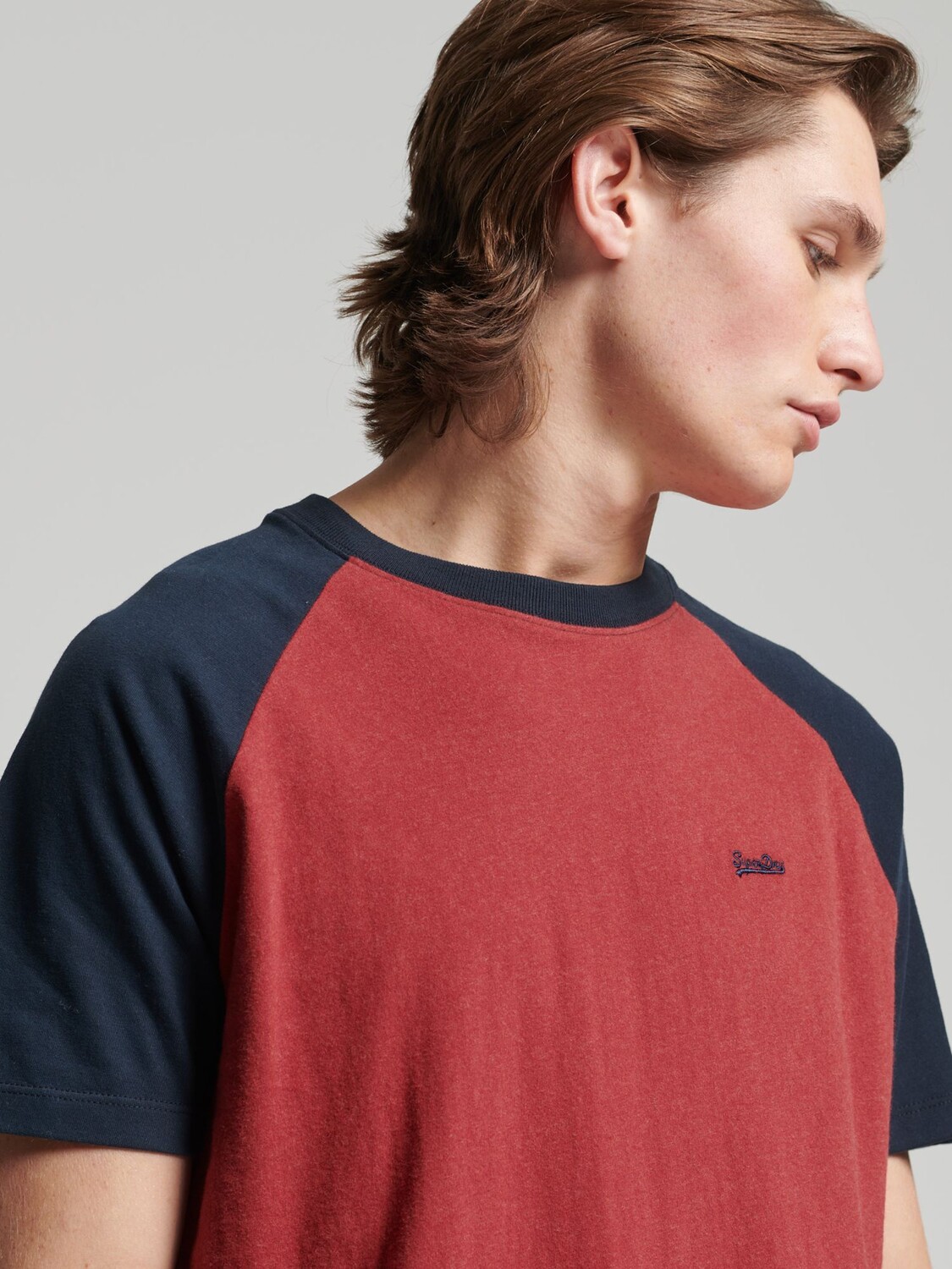 

Бейсбольная футболка Essential с логотипом из органического хлопка Superdry, красный марл/темно-синий