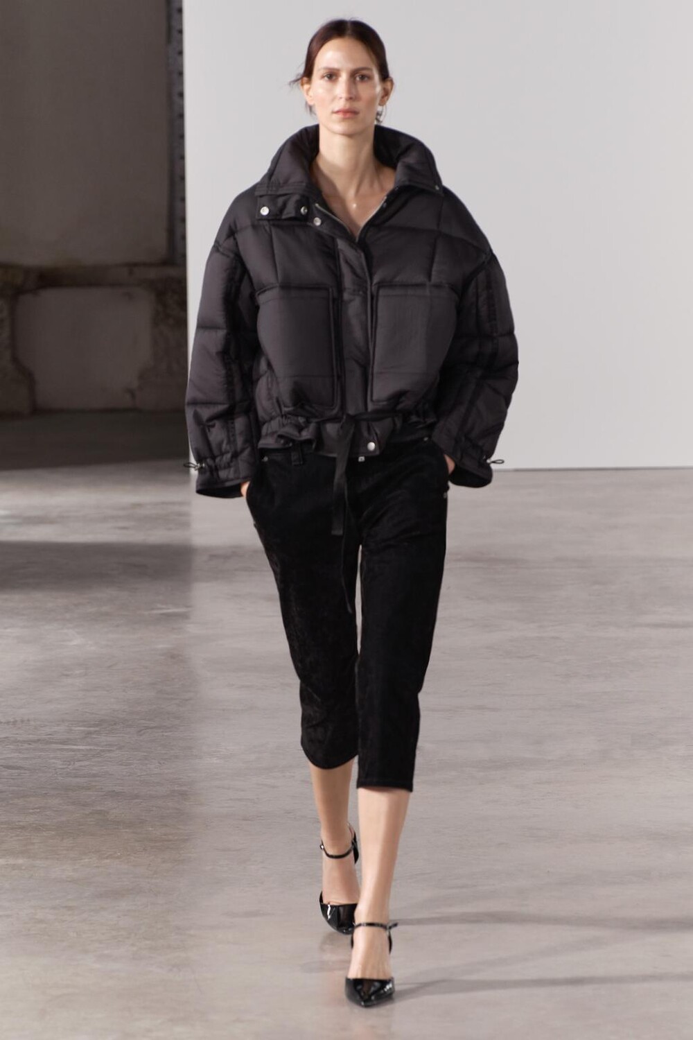 

Анорак из водоотталкивающего стеганого нейлона ZARA, черный