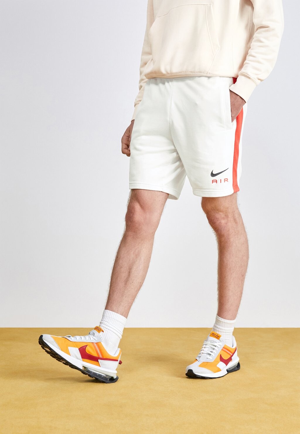 

Спортивные брюки Air Nike, цвет summit white/crimson