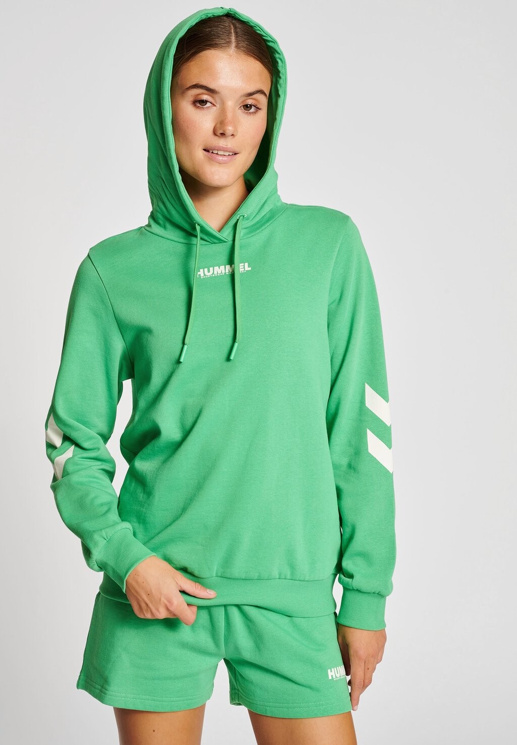 

Толстовка с капюшоном Hummel, зеленый
