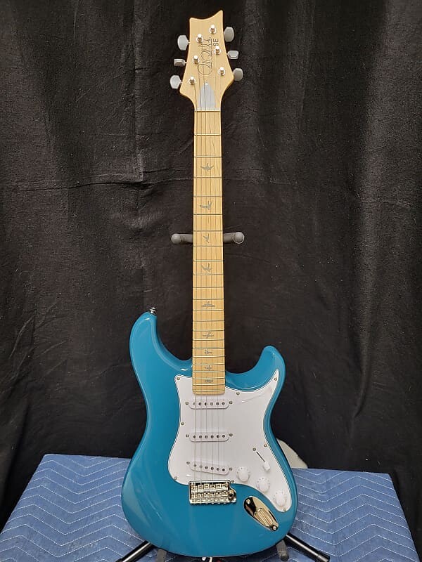 

Электрогитара PRS SE Silver Sky - Nylon Blue