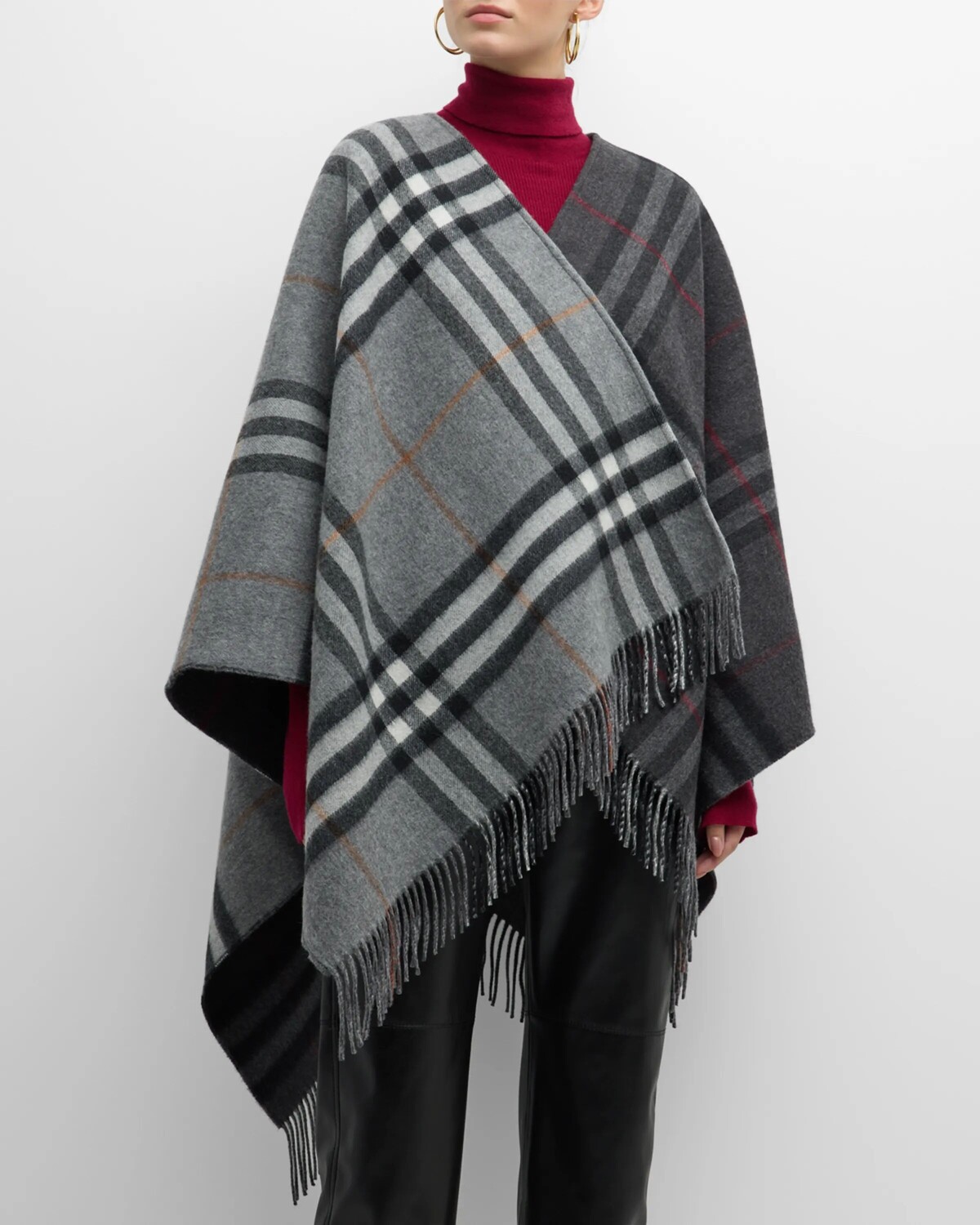 

Кейп из кашемира с логотипом в клетку Giant Check Burberry, цвет Grey Charcoal
