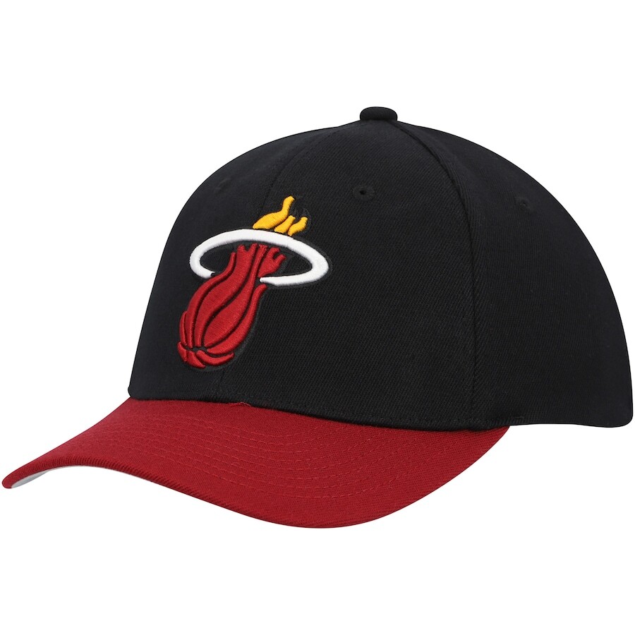 

Бейсболка Mitchell & Ness Miami Heat, черный