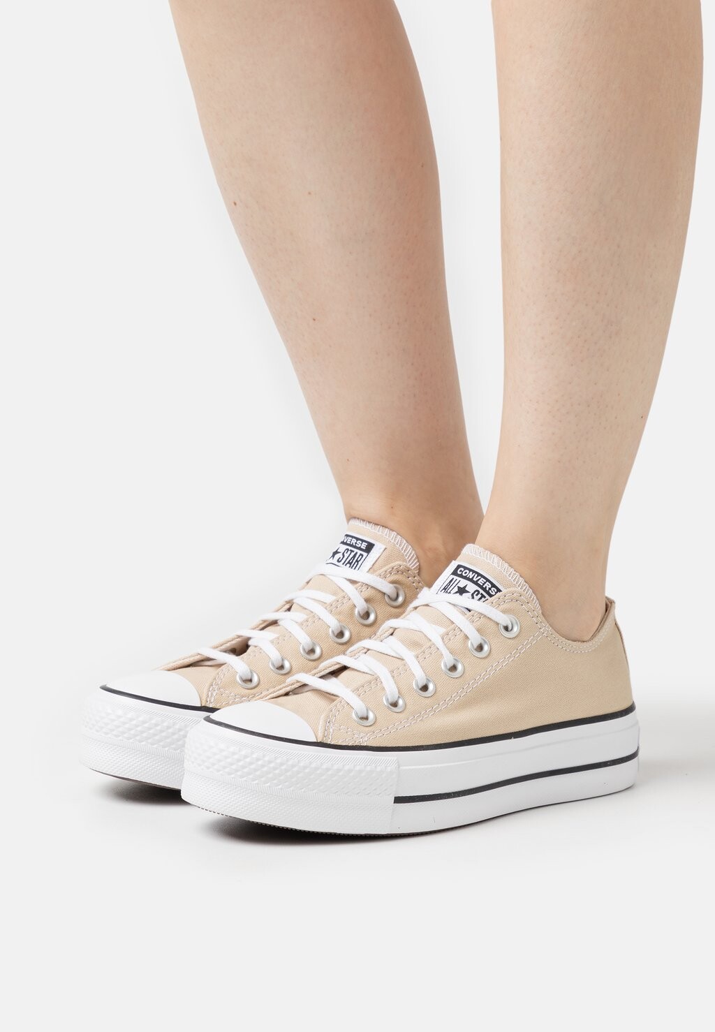 

Кроссовки Converse