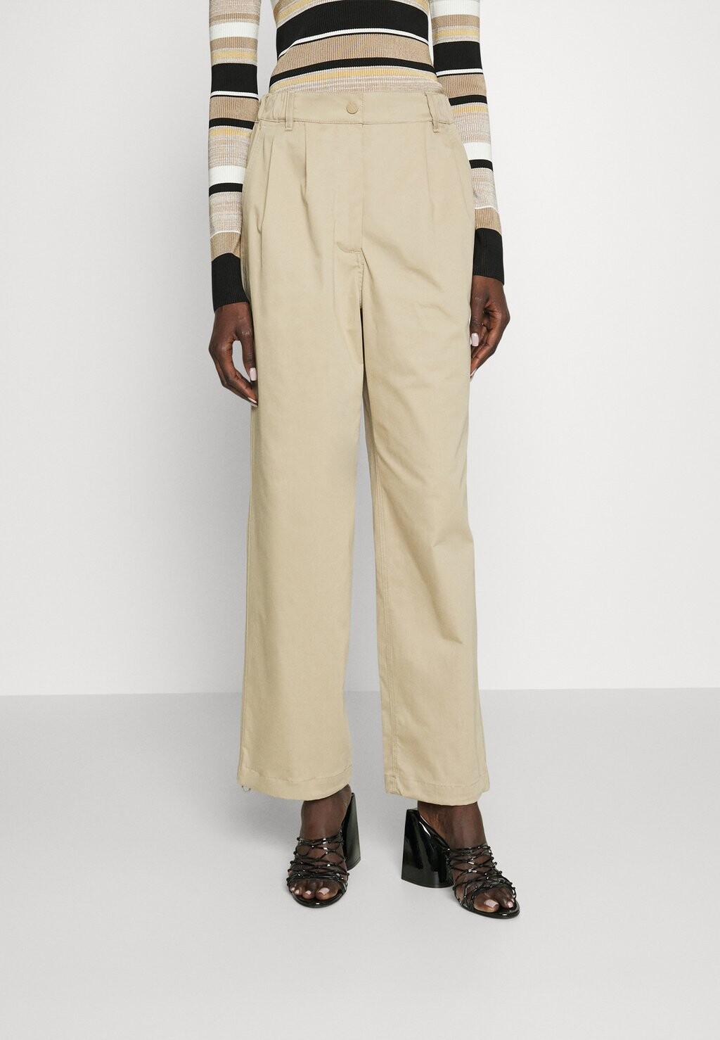 

Брюки WEEKEND MaxMara, Серый