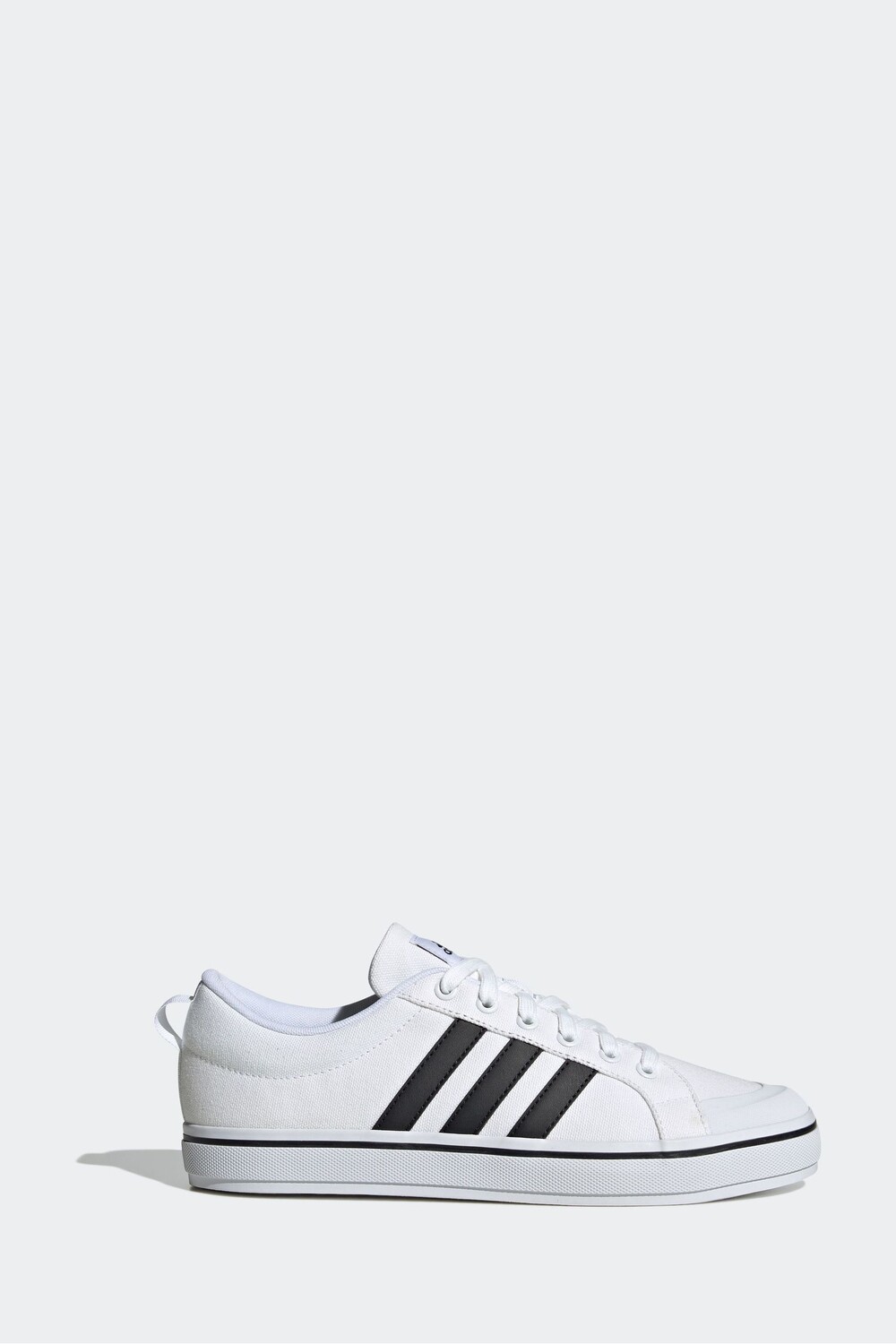 

Спортивная обувь Бравада 20 adidas, белый