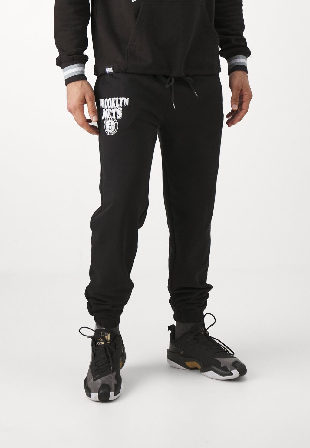 

Команда Nba Brooklyn Nets Script Relaxed New Era, цвет black/white