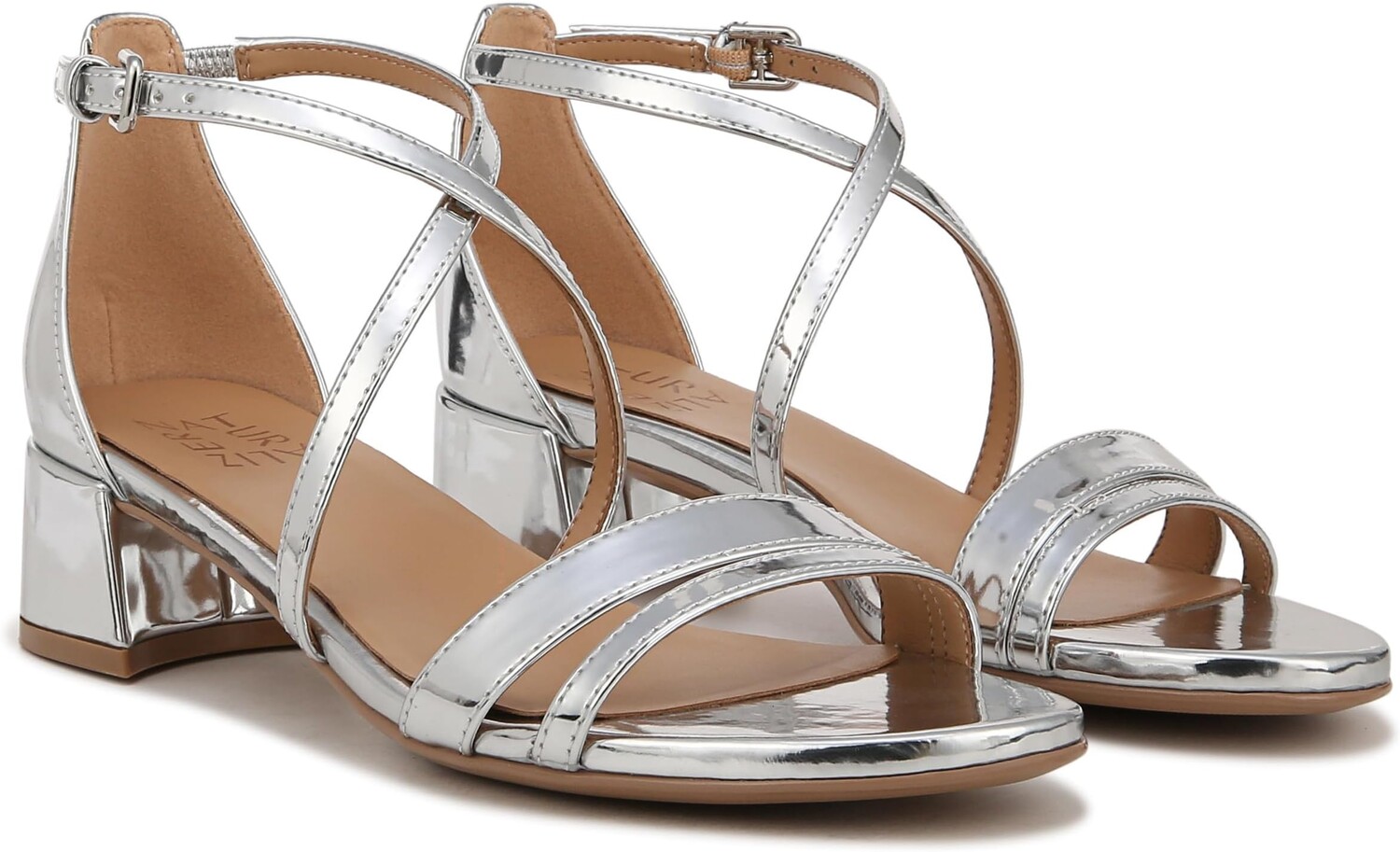 

Сандалии Naturalizer June Strappy Low Block Heel Dress Sandal, цвет Silver Faux Leather