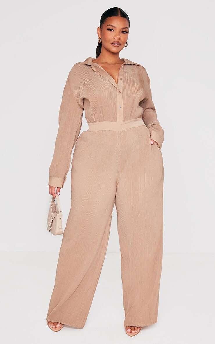 

PrettyLittleThing Комбинезон-рубашка Plus Stone с плиссировкой