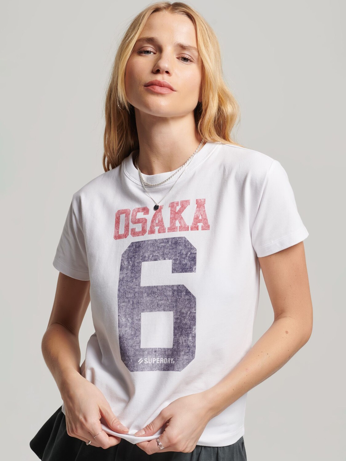

Футболка Superdry с рисунком 90-х годов, ярко-белый