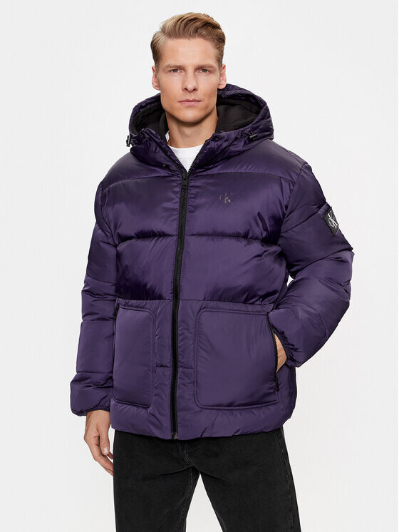 

Пуховик свободного кроя Calvin Klein, фиолетовый