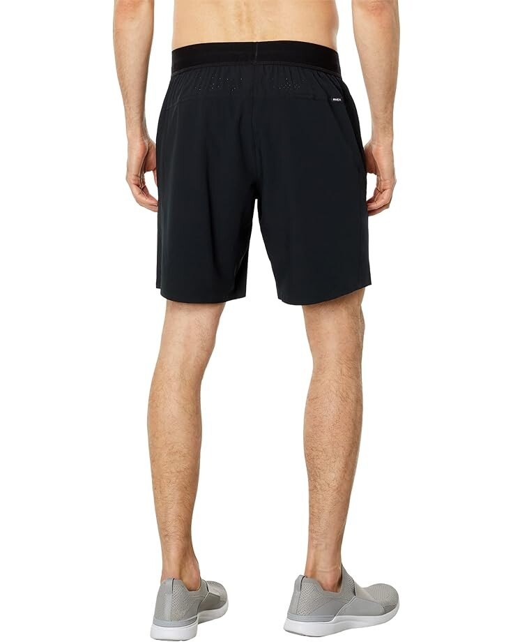 

Шорты RVCA Yogger Plus 18" Shorts, черный